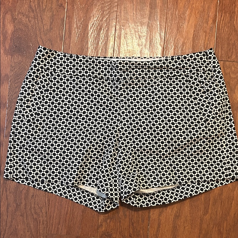 J Crew tailored black and White Geometric Women's Shorts. Like new.  Size 12